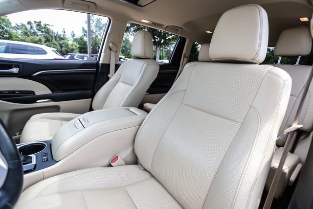 Used 2016 Toyota Highlander Limited FWD image 51