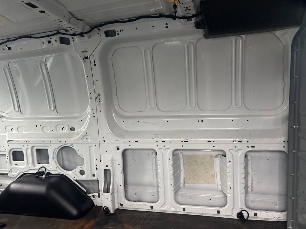 Used 2015 Ford Transit 250 130 Low Roof image 16