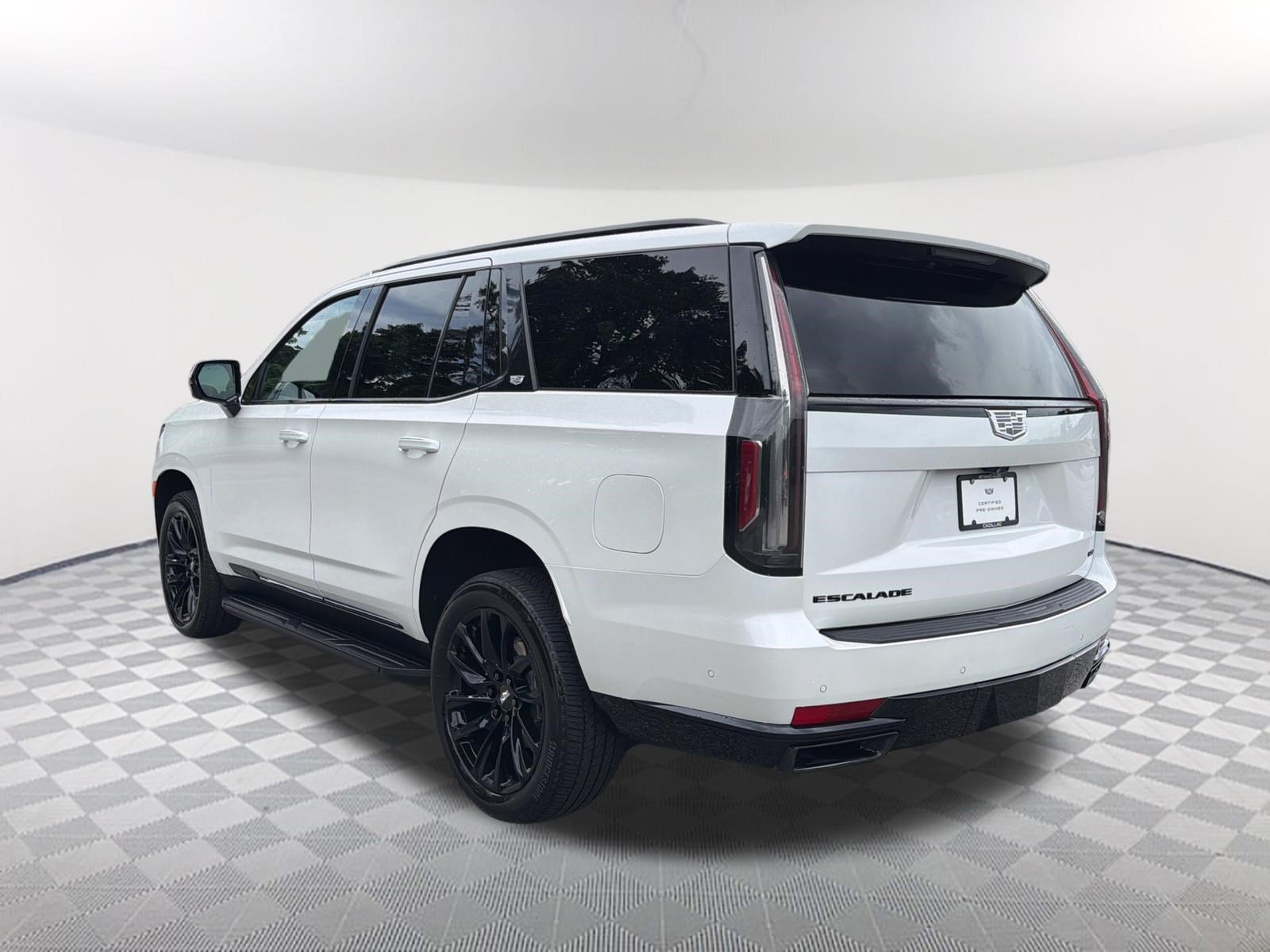 Certified 2024 Cadillac Escalade Sport w/ LPO, ONYX Package AWD/4WD image 3