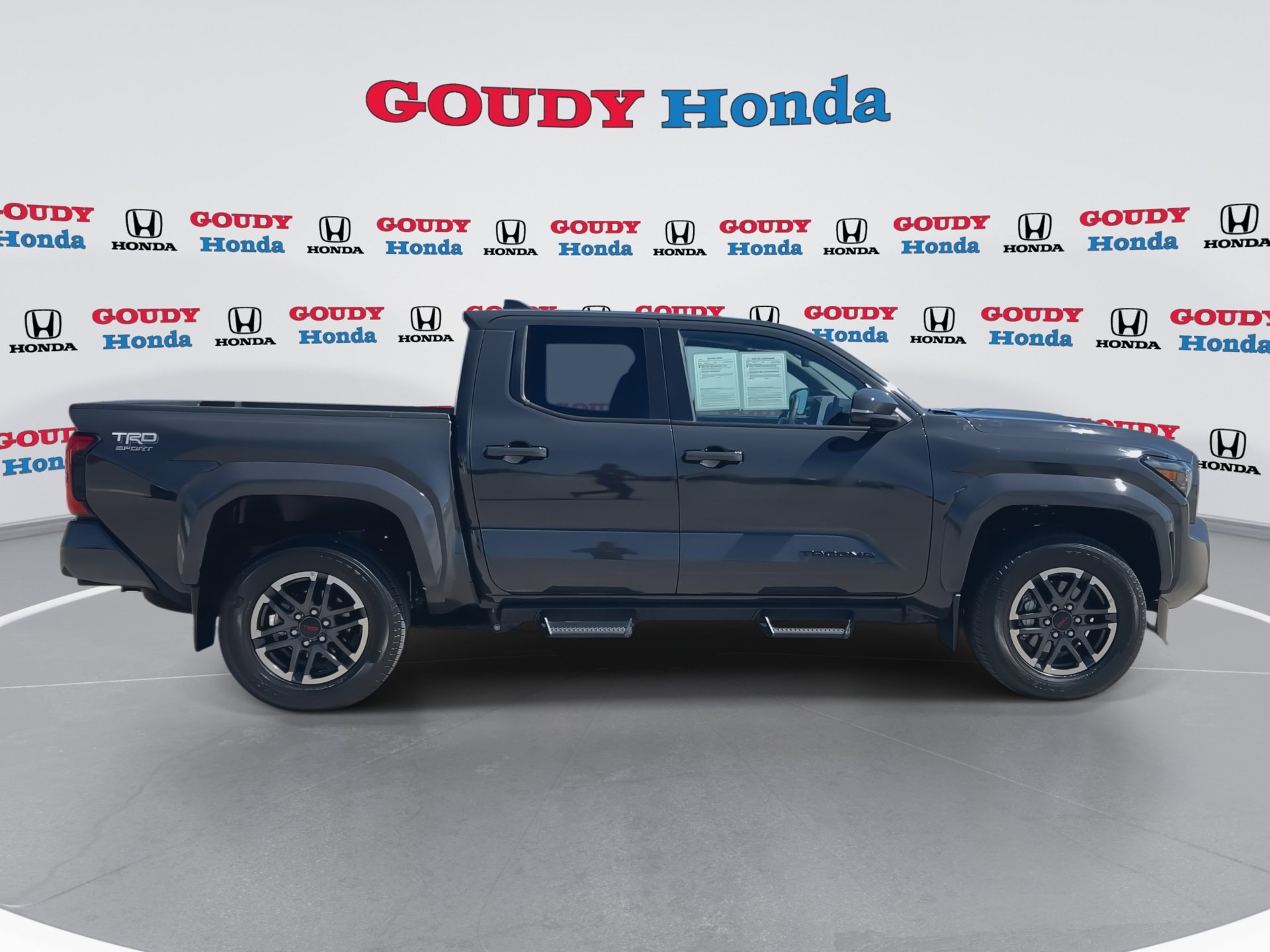 Used 2024 Toyota Tacoma TRD Sport RWD image 9