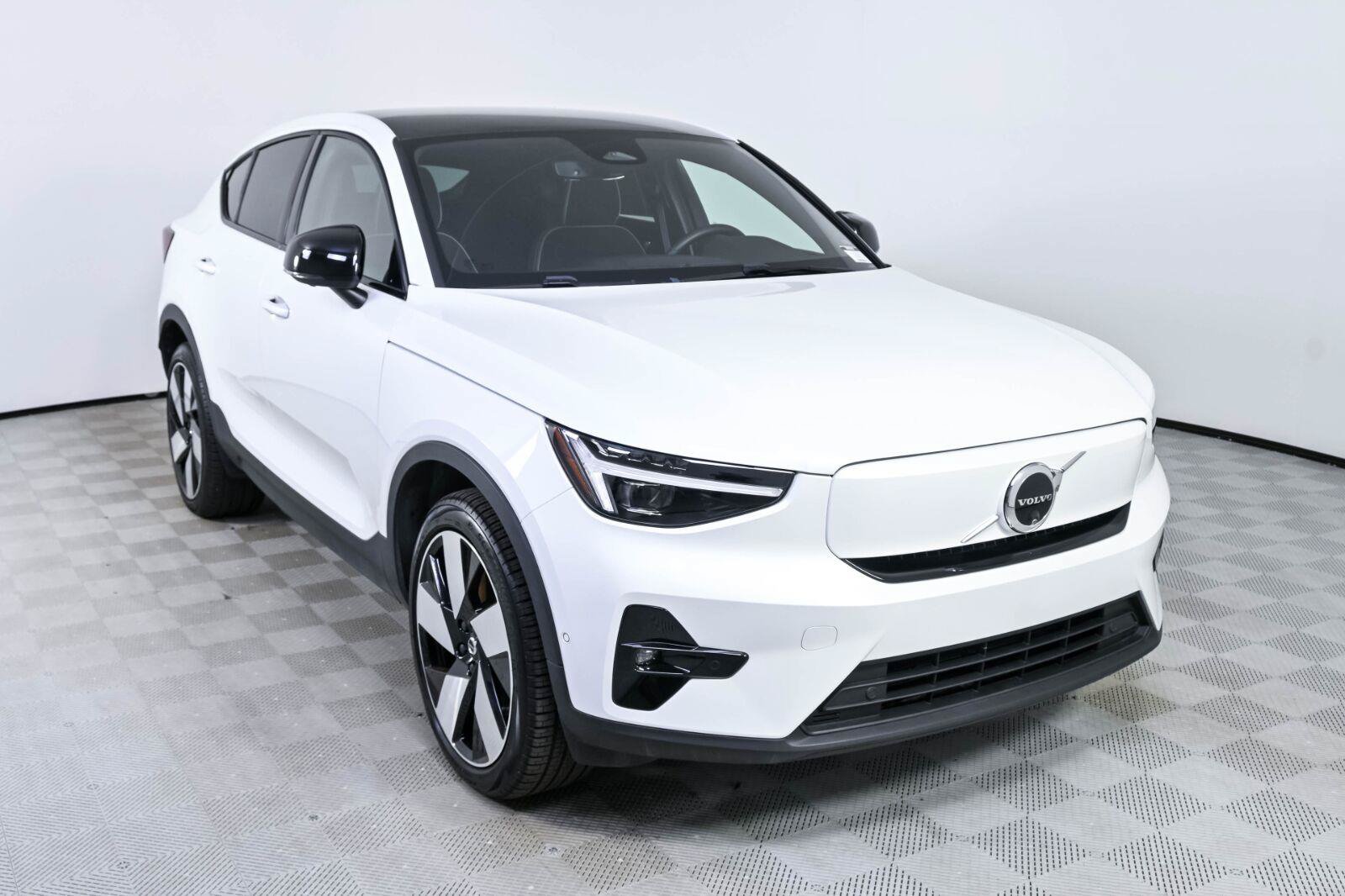 Certified 2024 Volvo C40 Recharge Ultimate AWD/4WD image 27