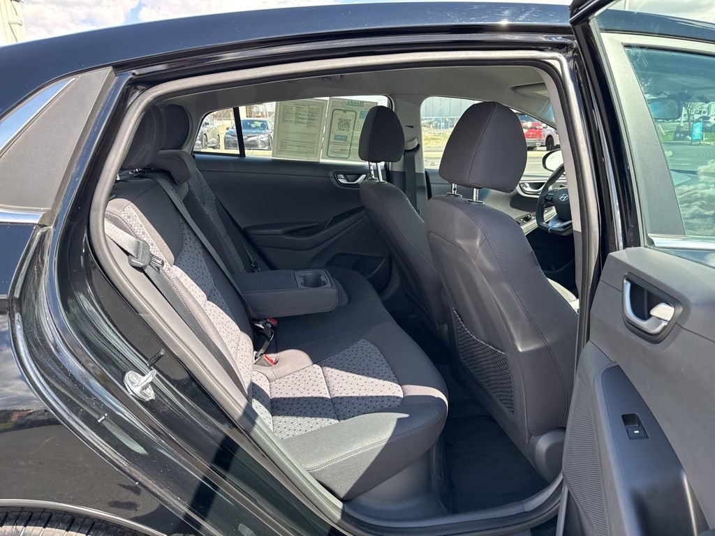 Used 2018 Hyundai Ioniq SEL image 36