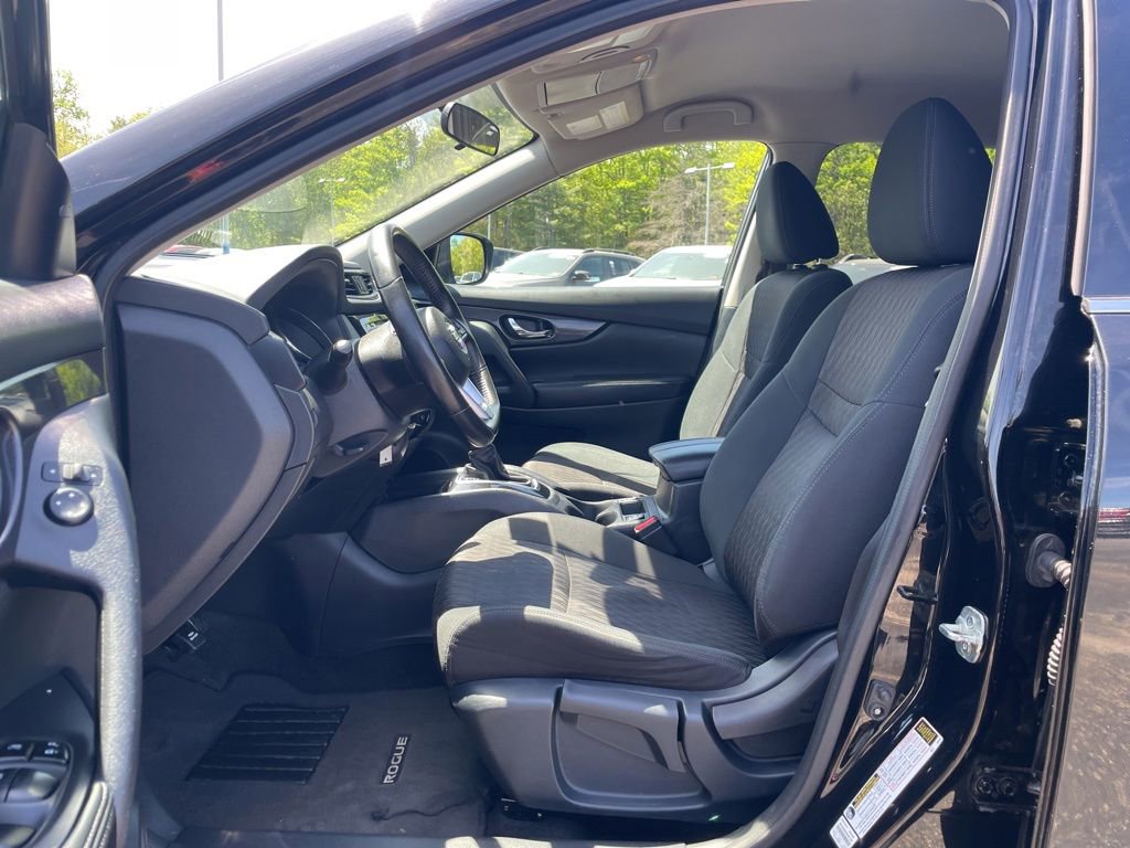 Used 2018 Nissan Rogue S w/ S Value Package AWD/4WD image 21