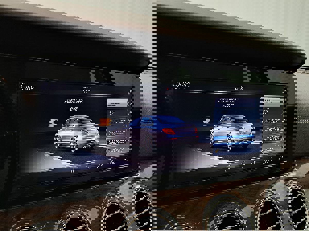 Used 2018 Mercedes-Benz E 300 4MATIC image 21