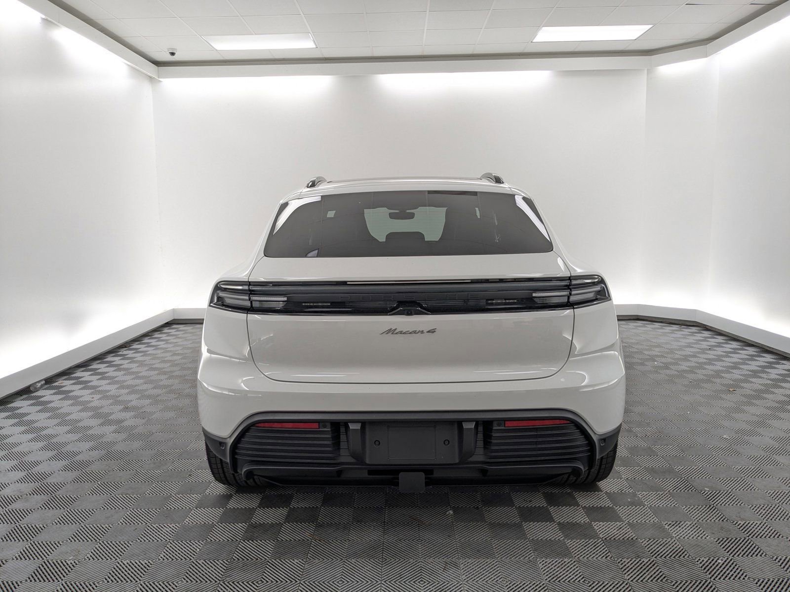 New 2025 Porsche Macan 4 Electric image 10