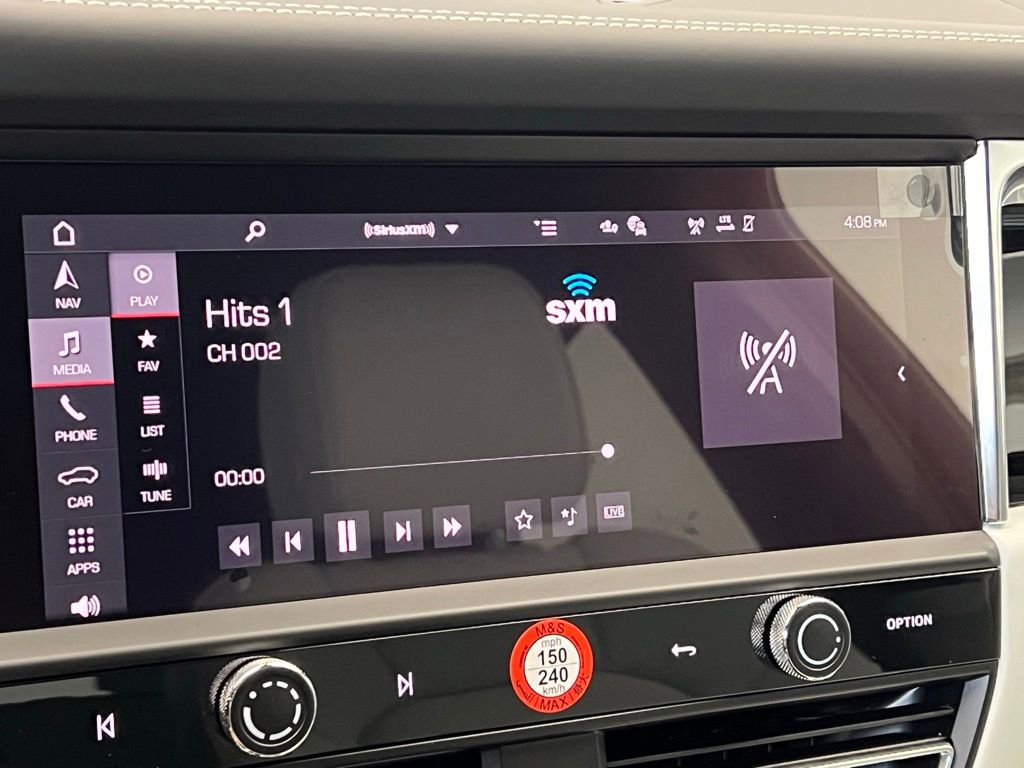 Certified 2025 Porsche Macan AWD/4WD image 14