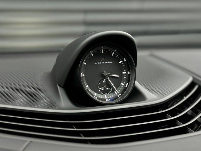 Used 2024 Porsche Taycan GTS image 26