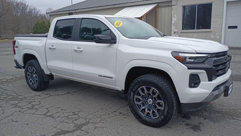 Used 2024 Chevrolet Colorado Z71 image 10