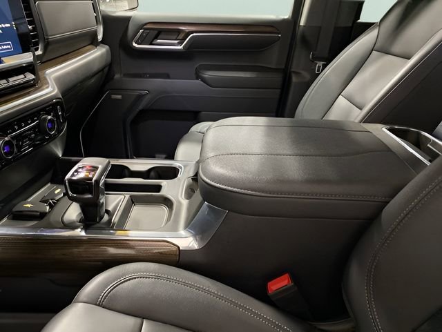 Used 2023 Chevrolet Silverado 1500 LT Trail Boss w/ Convenience Package II AWD/4WD image 19