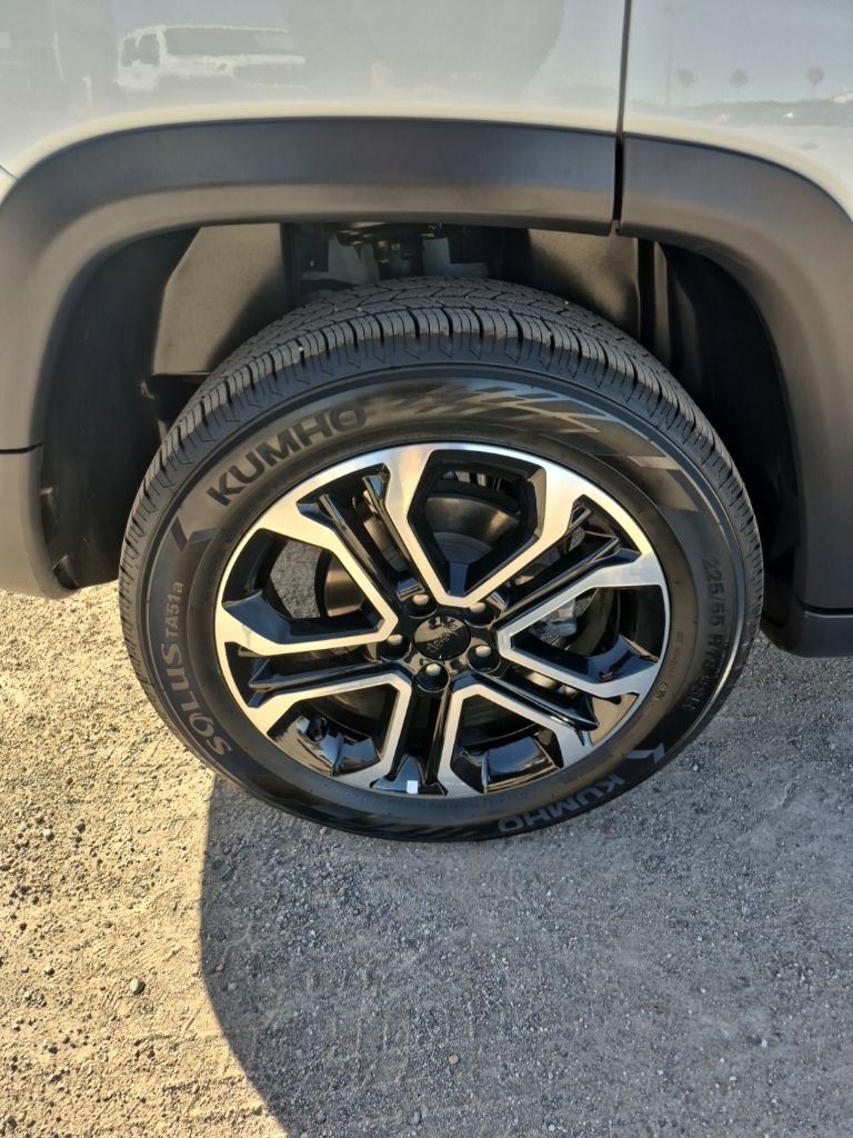 Used 2024 Jeep Compass Limited AWD/4WD image 12