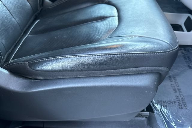 Used 2022 Chrysler Pacifica Touring-L FWD image 24