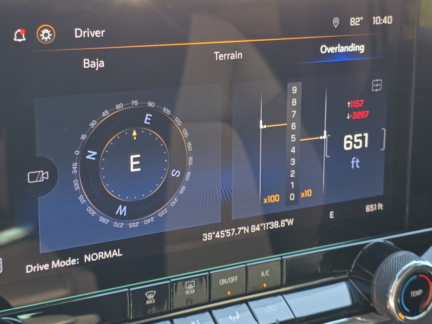 Used 2023 Chevrolet Colorado Trail Boss w/ Technology Package AWD/4WD image 14