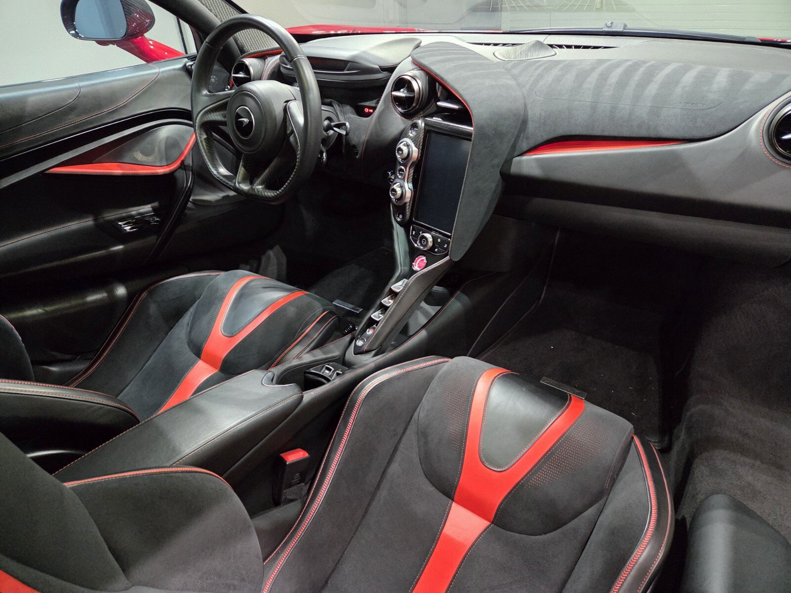Used 2020 McLaren 720S Performance RWD image 7