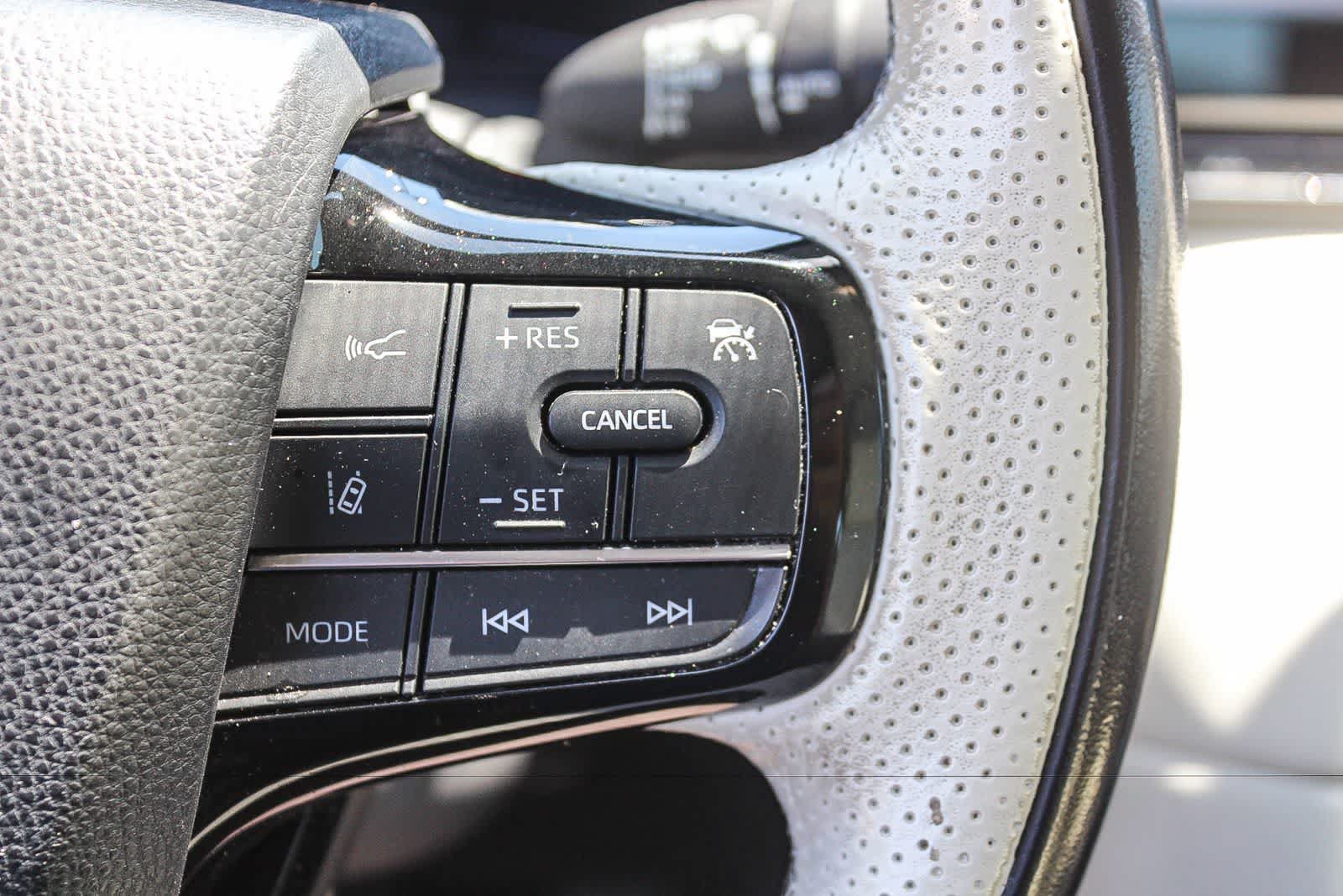 Used 2021 Toyota Mirai RWD image 32