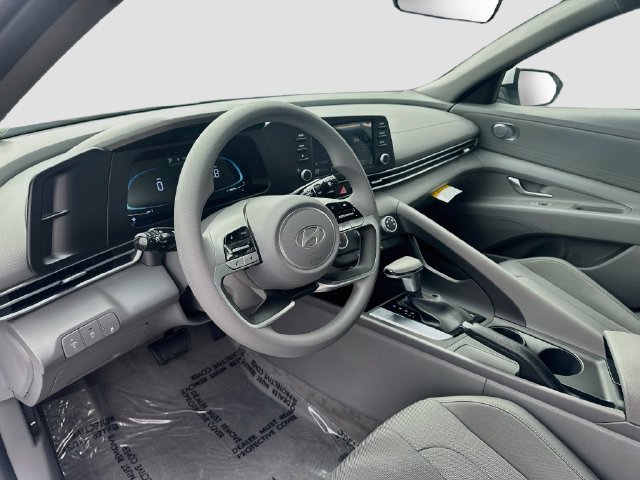 New 2026 Hyundai Elantra SE FWD image 9