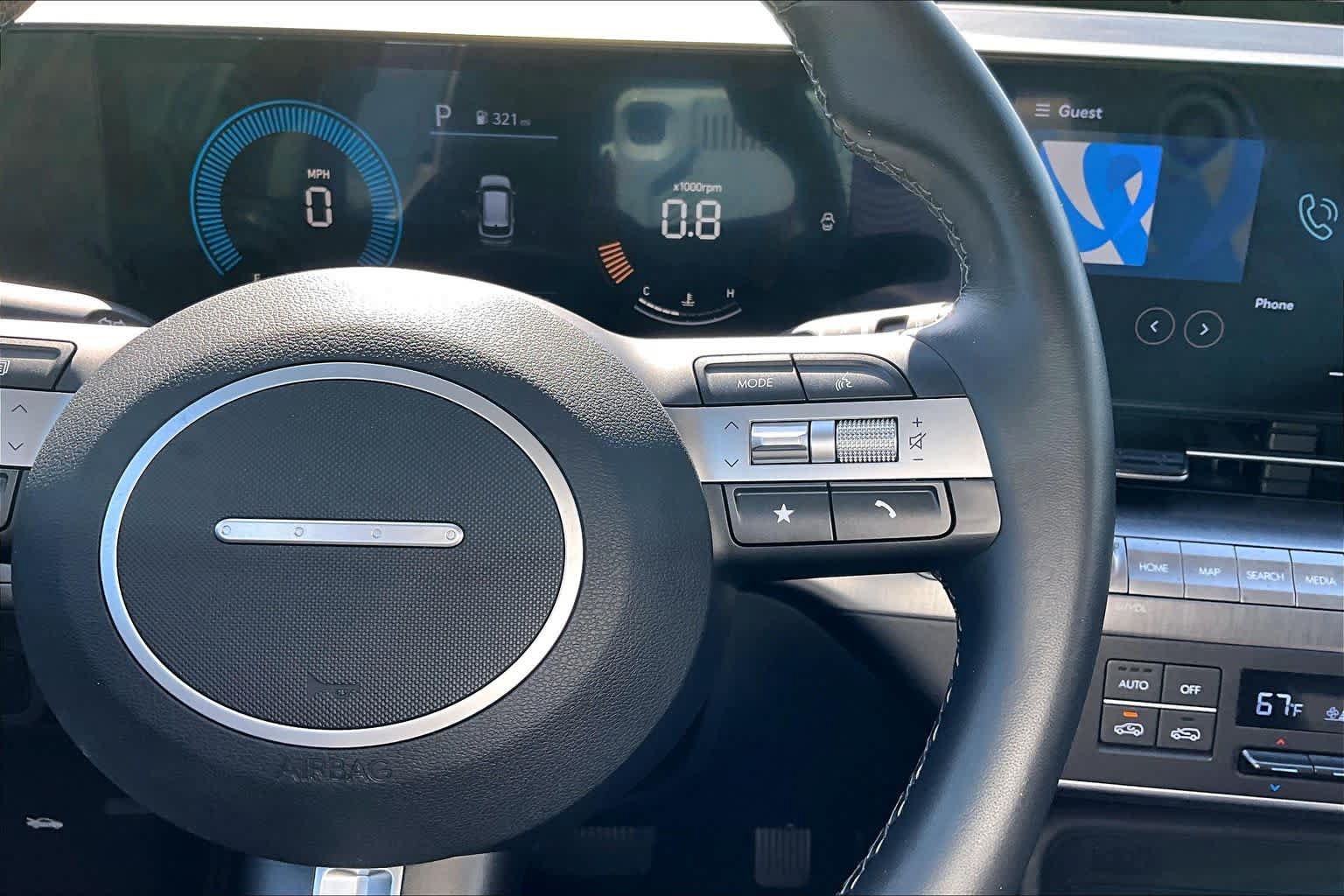 Certified 2025 Hyundai Kona SEL AWD/4WD image 25