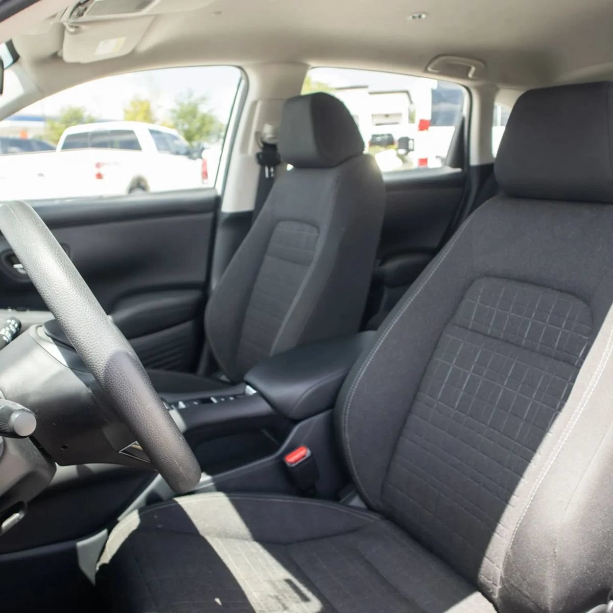 Used 2024 Honda HR-V LX image 25