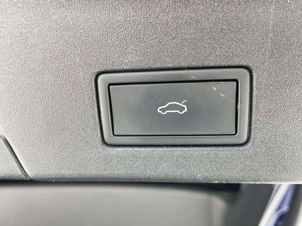 Used 2022 Volkswagen ID.4 Pro S image 10