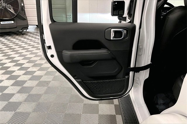 Used 2021 Jeep Wrangler Unlimited Sahara image 19