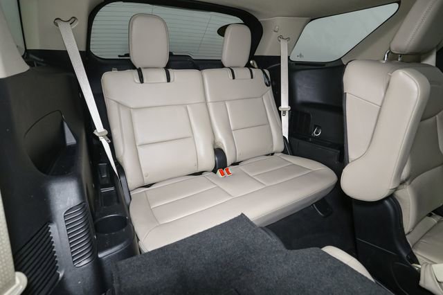 Used 2023 Ford Explorer XLT w/ Equipment Group 202A AWD/4WD image 20