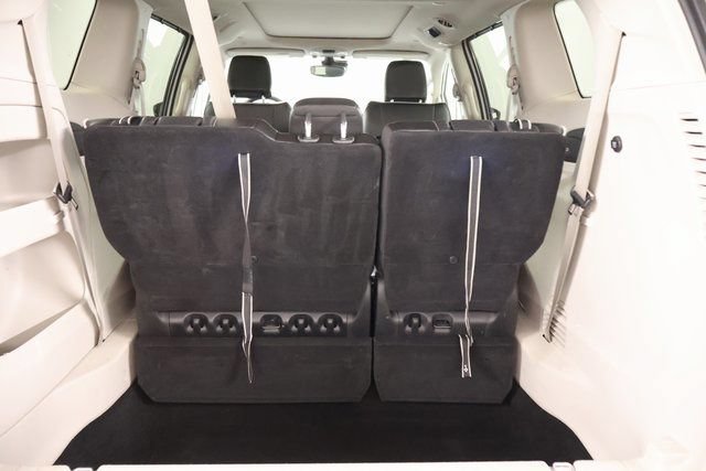 Used 2023 Chrysler Pacifica Limited FWD image 26