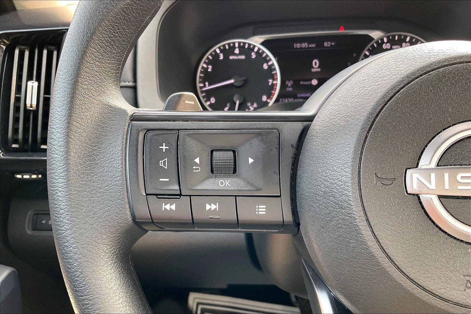 Certified 2025 Nissan Pathfinder S FWD image 19