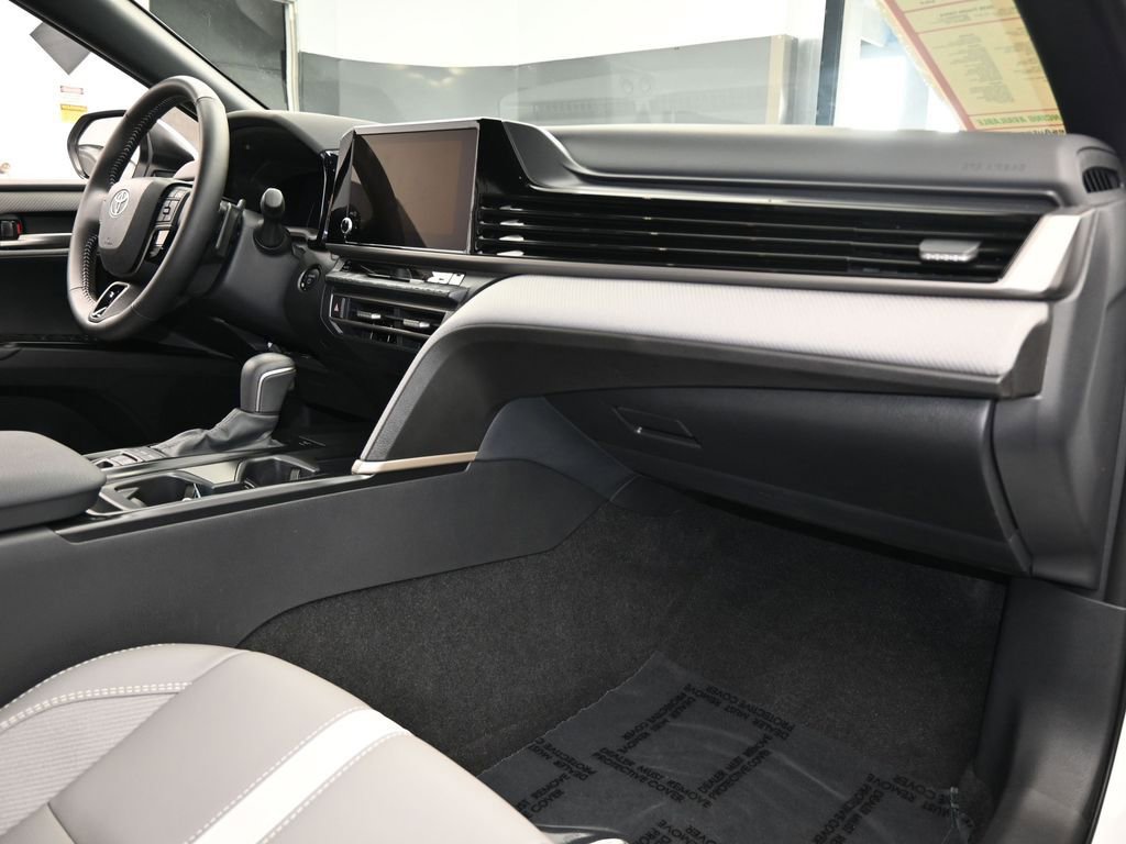 Used 2026 Toyota Camry SE w/ Convenience Package image 52