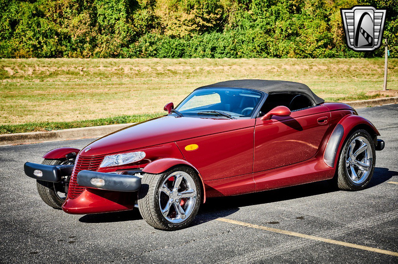 Used 2002 Chrysler Prowler image 10