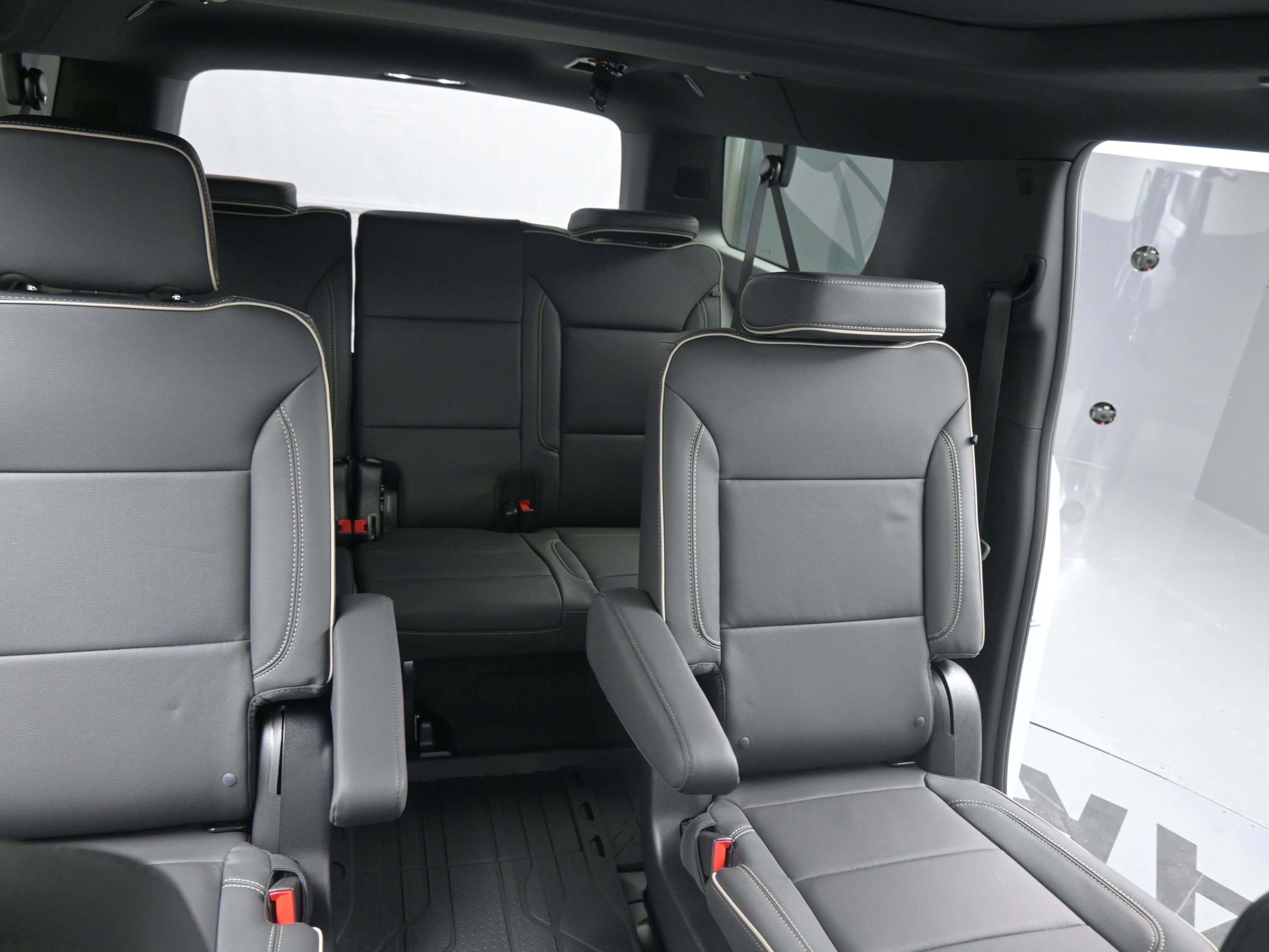 Used 2024 Chevrolet Silverado 1500 Custom Trail Boss w/ LPO, Dark Essentials Package image 25