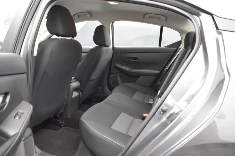Used 2025 Nissan Sentra SV FWD image 15