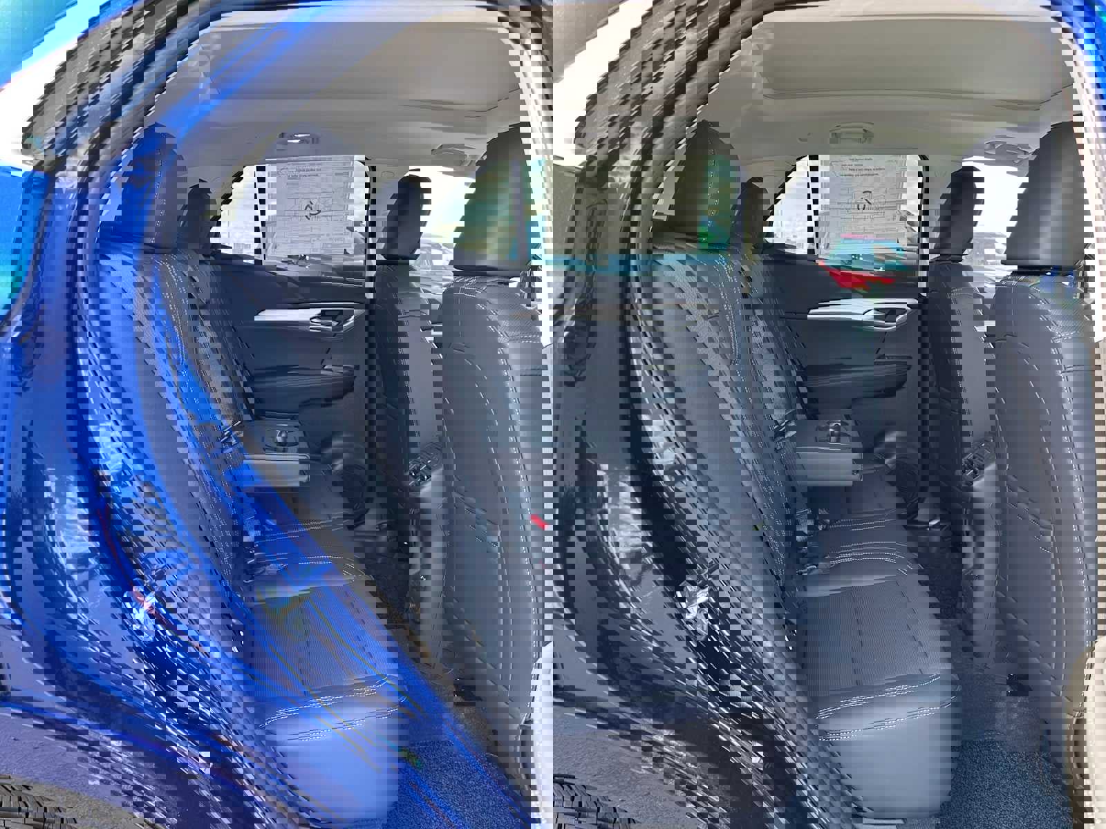 New 2025 Buick Envision Avenir image 12