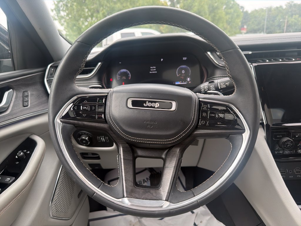Used 2023 Jeep Grand Cherokee L Overland AWD/4WD image 18