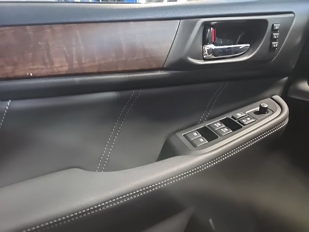 Used 2019 Subaru Outback 2.5i Limited AWD/4WD image 19
