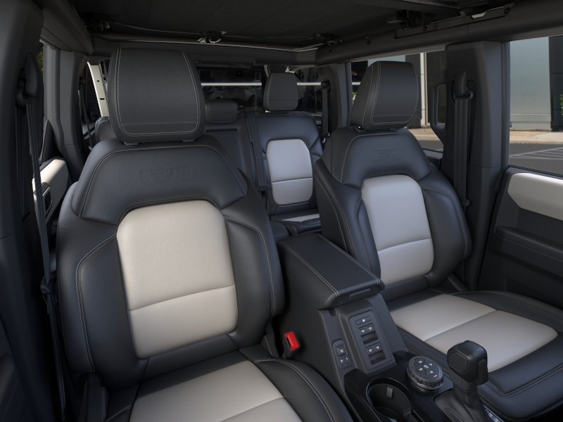 New 2026 Ford Bronco Outer Banks w/ Sasquatch Package AWD/4WD image 10