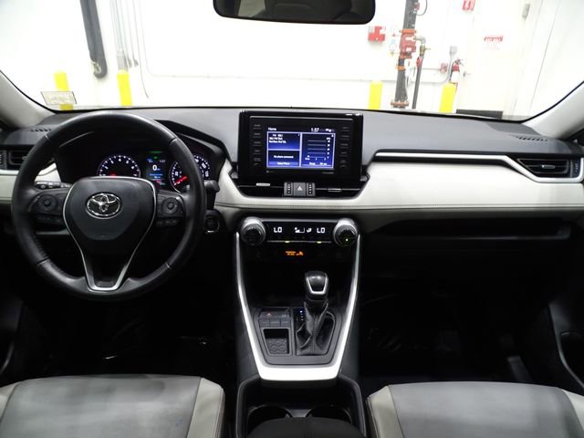 Used 2021 Toyota RAV4 XLE Premium image 26