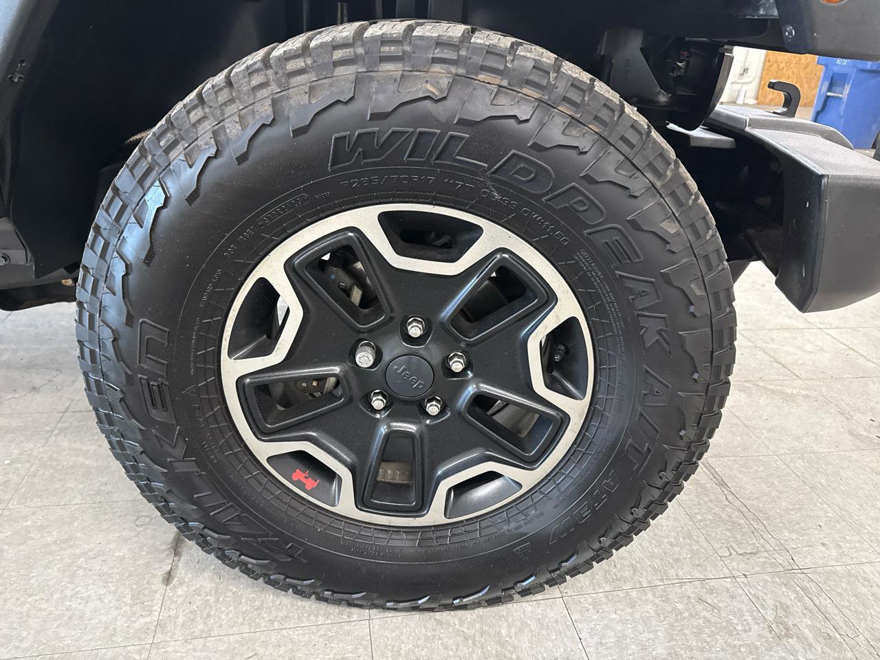 Used 2018 Jeep Wrangler Unlimited Sport w/ Connectivity Group image 81