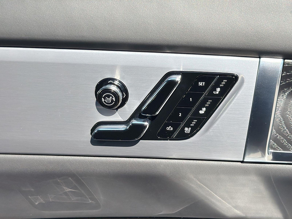 Used 2026 Cadillac Vistiq Sport AWD/4WD image 33