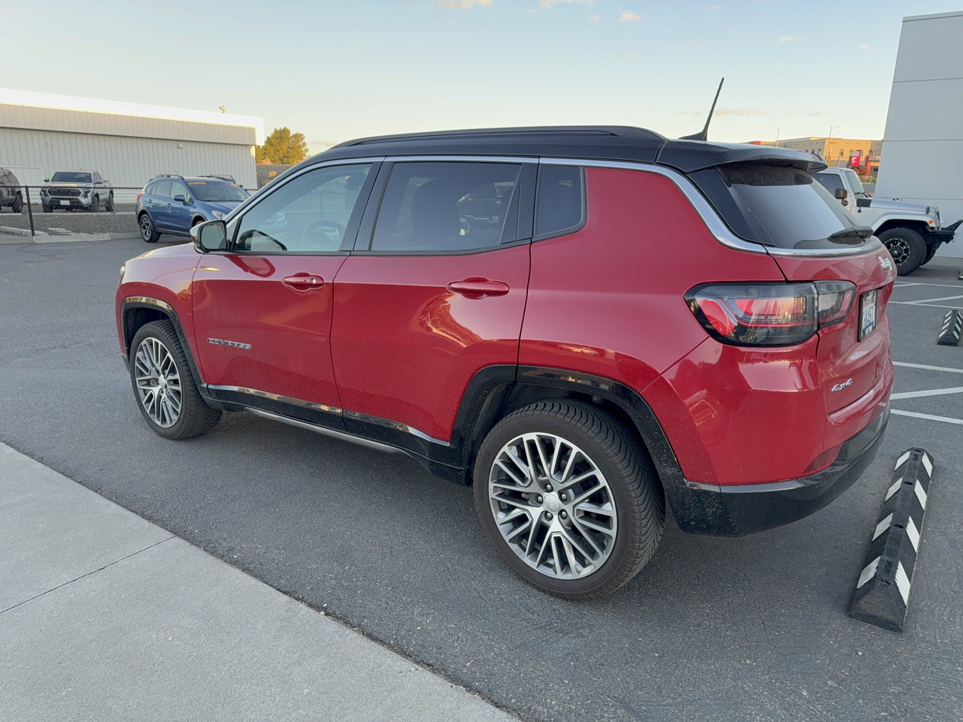 Used 2023 Jeep Compass Limited w/ Elite Group AWD/4WD image 13