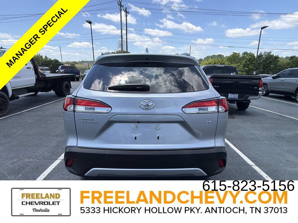 Used 2024 Toyota Corolla Cross LE FWD image 3