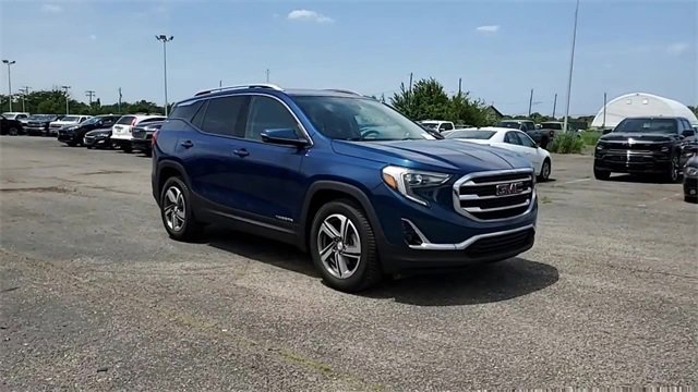 Certified 2020 GMC Terrain SLT w/ Preferred Package image 2