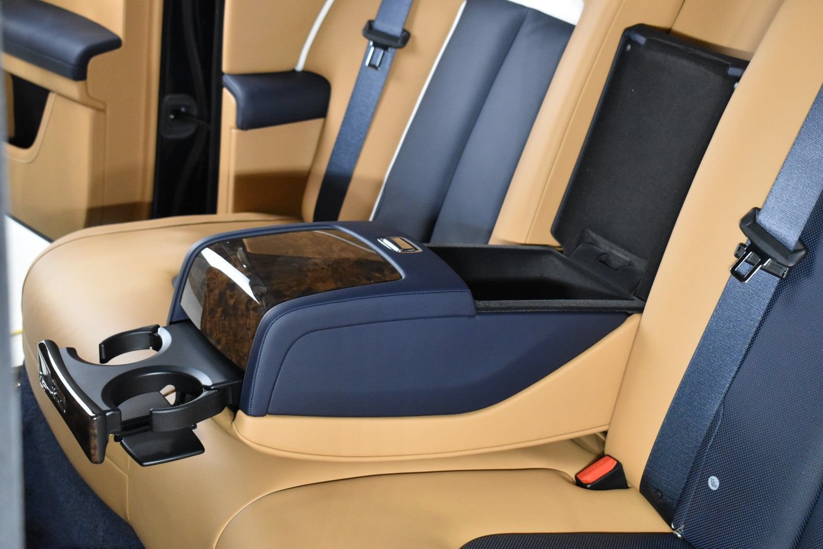 Certified 2025 Rolls-Royce Ghost AWD/4WD image 33