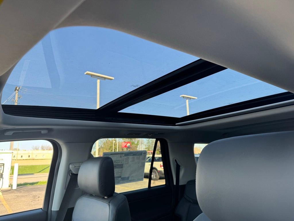 New 2026 Ford Expedition Max Active AWD/4WD image 7