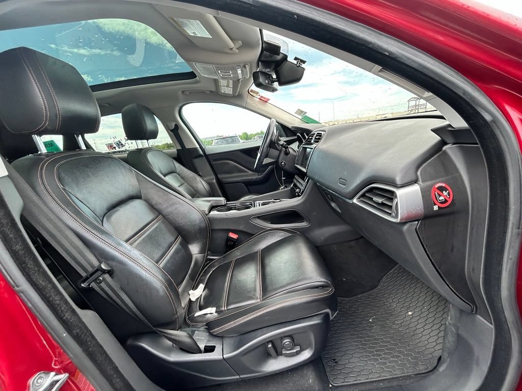 Used 2017 Jaguar F-PACE Prestige AWD/4WD image 13