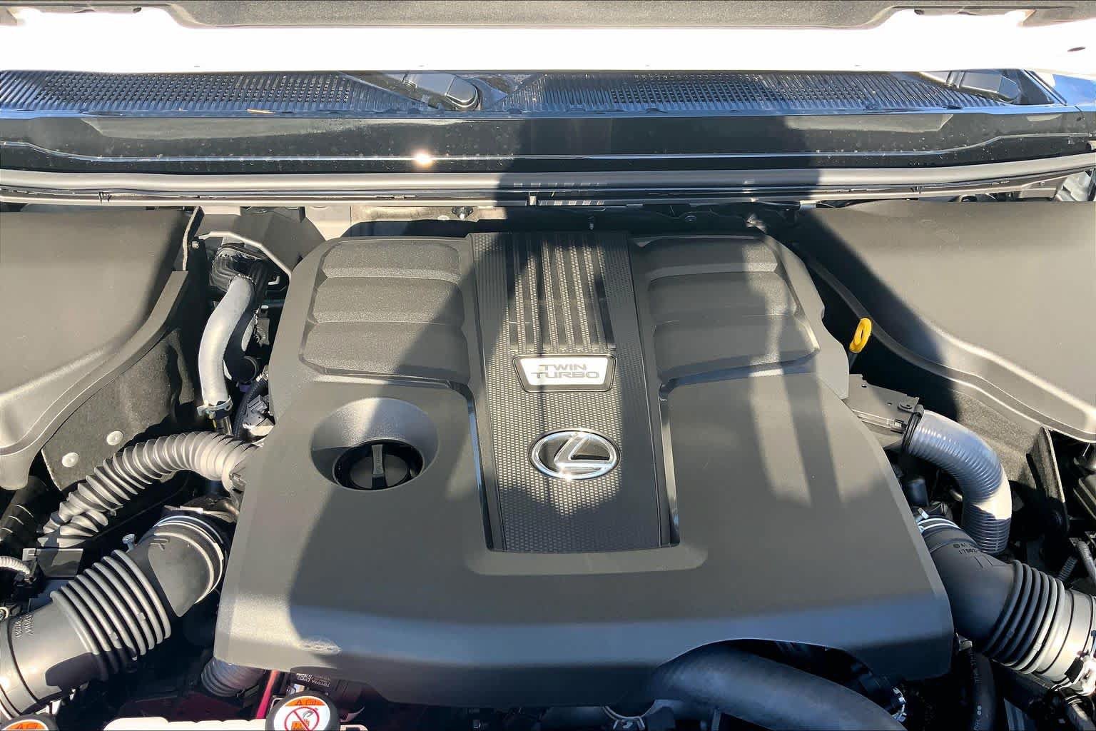 New 2026 Lexus GX 550 w/ Accessory Package (2T) AWD/4WD image 17
