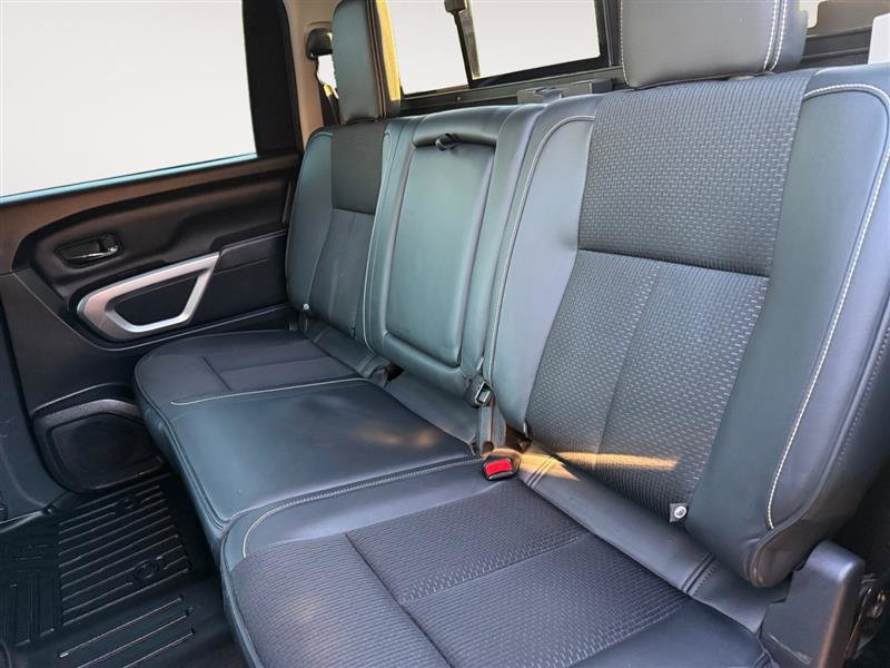 Used 2019 Nissan Titan PRO-4X image 14