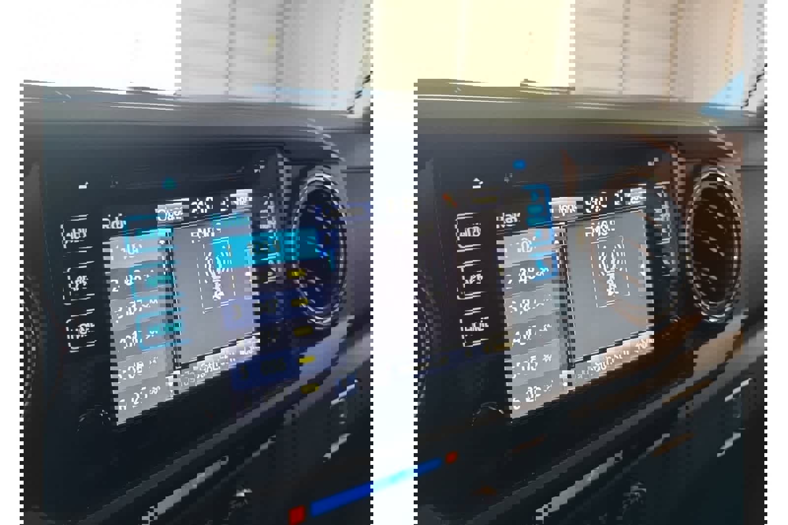 Used 2017 Toyota Tacoma TRD Off-Road image 22