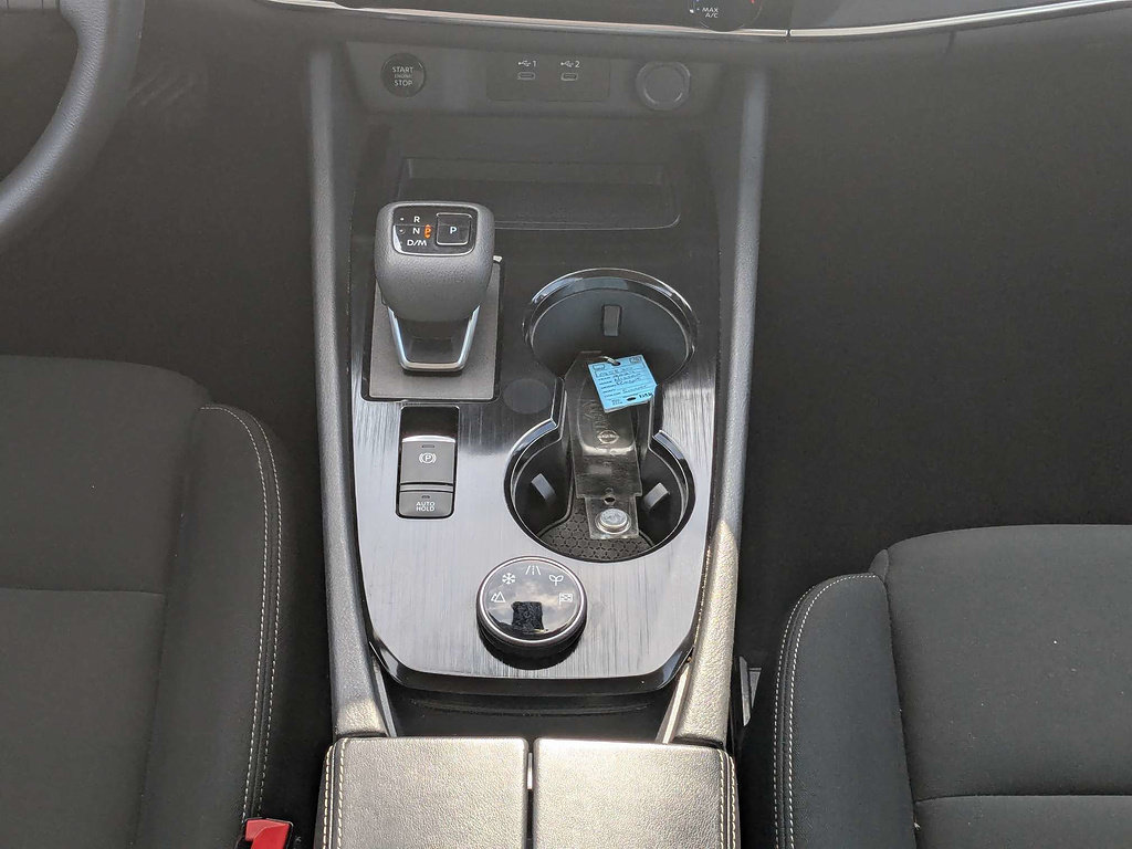 Used 2024 Nissan Rogue S AWD/4WD image 18