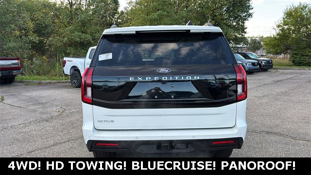 New 2025 Ford Expedition Active image 30