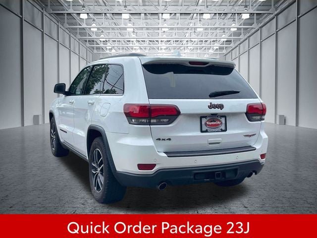 Used 2017 Jeep Grand Cherokee Trailhawk AWD/4WD image 10