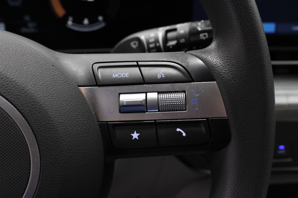 Certified 2024 Hyundai Kona SE AWD/4WD image 28